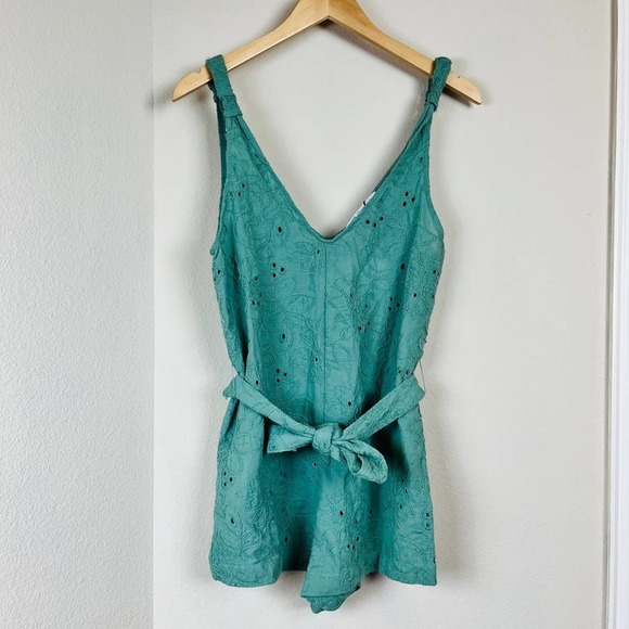 ZARA Sage Green Eyelet Nara Romper XS Floral Tie Waist NWT Bohemian Pastel - Picture 6 of 8